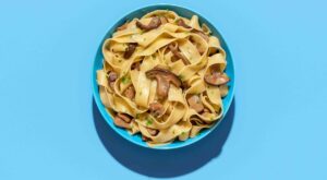 How to Cook Pasta in the Microwave for the Easiest Meal