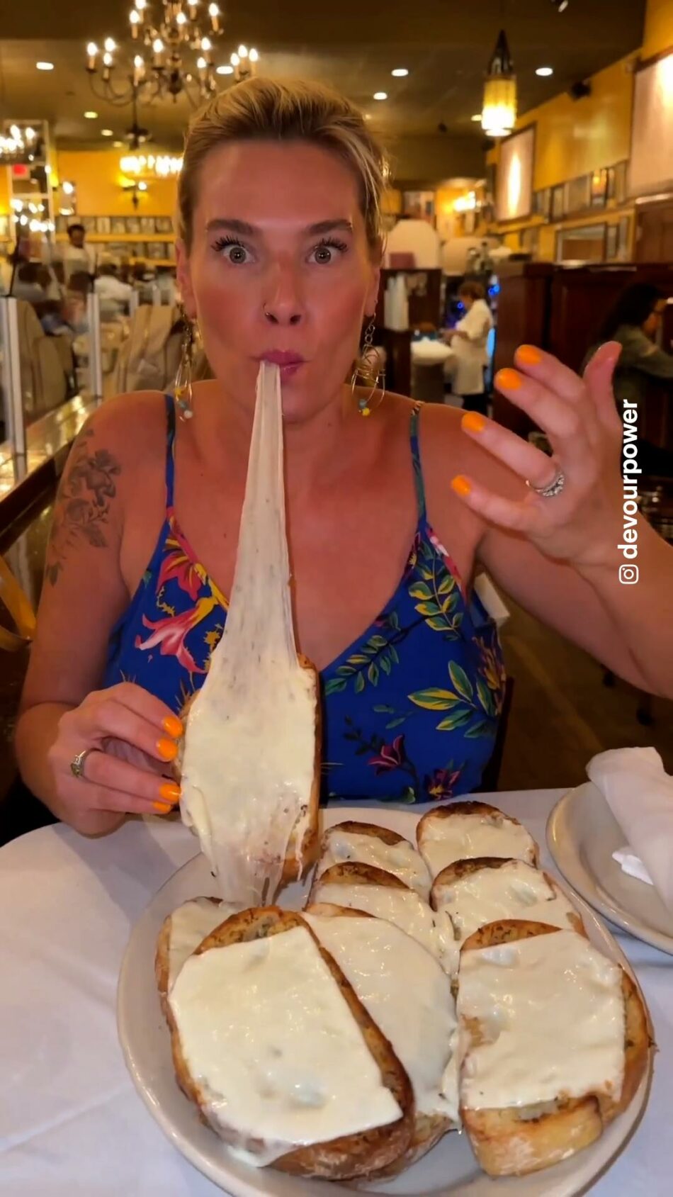 Watch: 9 slices of mozzarella garlic bread?!
