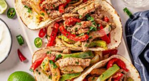 Easy Mexican Tacos (Steak Fajita Tacos) – The Yummy Bowl