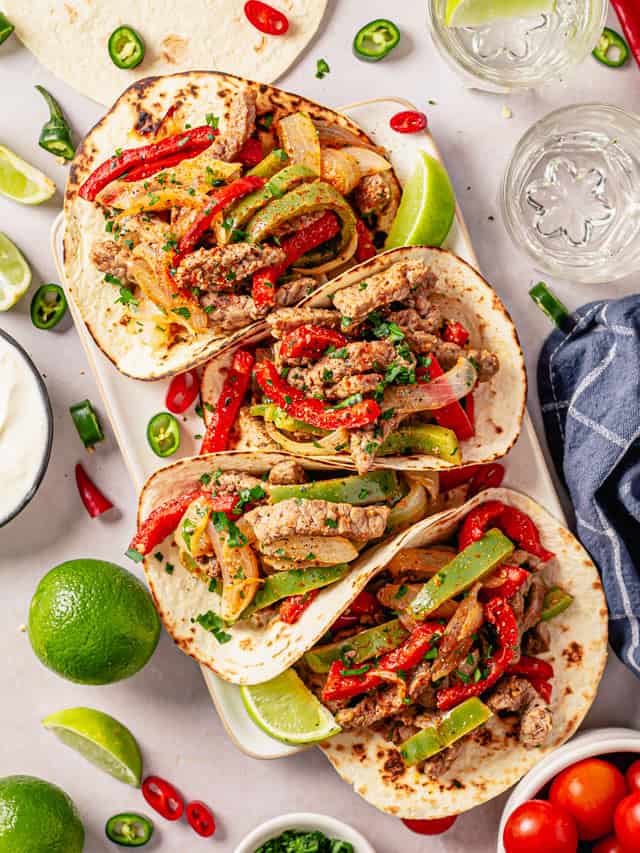 Easy Mexican Tacos (Steak Fajita Tacos) – The Yummy Bowl