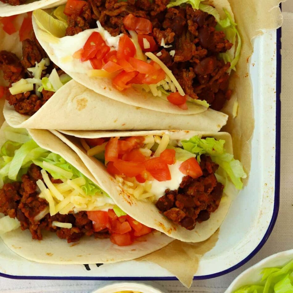 Easy Beef Tacos {15 Minute Meal}
