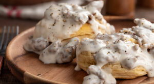 Southern Sausage Gravy Used To Have A Different Recipe – Mashed