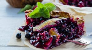 Make These Tasty Vegan Fruit Pie Recipes Before Summer Ends