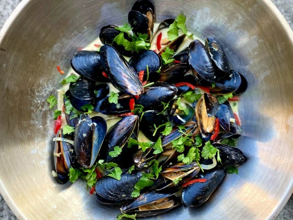 TasteFood: Cooling off with spicy mussels