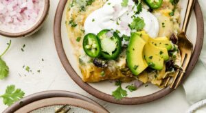 Green Chicken Enchilada Casserole (Healthy) – The Real Food Dietitians