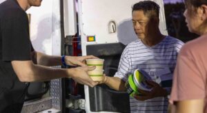 World Central Kitchen  | 16,000 meals served in week since Hawaiʻi fires