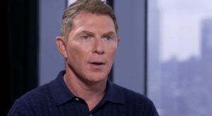 Video: Bobby Flay gives his thought on tipping in restaurants | CNN Business