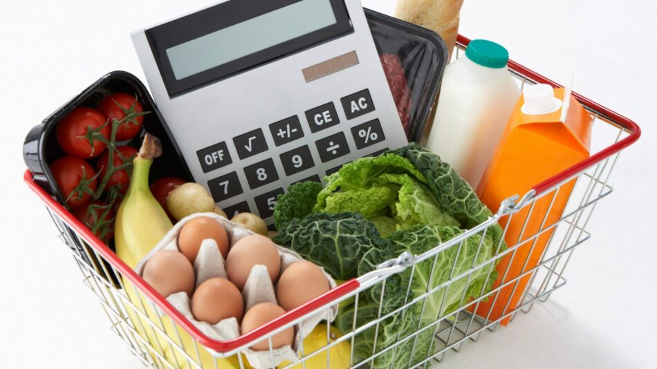 Weight loss calculator tells you exactly how many calories to cut to shed pounds
