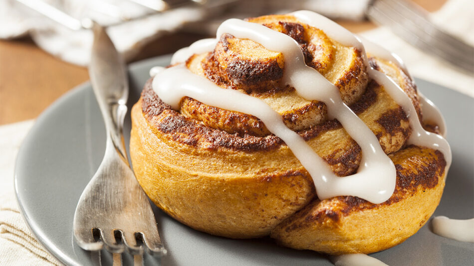 These ‘Lazy’ Air-Fryer Cinnamon Rolls Are Rich, Indulgent — And Ready in 13 Minutes