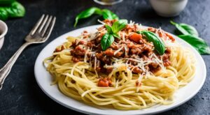 5 Classic Spaghetti Recipes That Will Bring Italian Flavours To Your Home