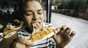 Italian Scientists Research Whether Eating Pizza Carries Health Benefits