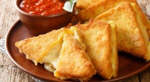 Fried Mozzarella Sandwich Recipe (Mozzarella in Carrozza): An Italian Favorite | Sandwiches | 30Seconds Food