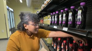 ‘No judgements, no questions asked’: Harvesters supplies food for 10 Kansas City-area college food pantries