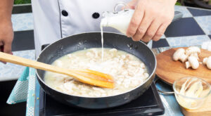 14 Ways To Upgrade Cream Of Mushroom Soup – Mashed