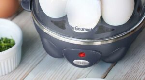 You Can Boil, Poach, & Make Omelets in This  Egg Cooker With Over 11K 5-Star Reviews