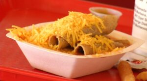 El Paso mayor declares August 29, 2023 as Chicos Tacos Day