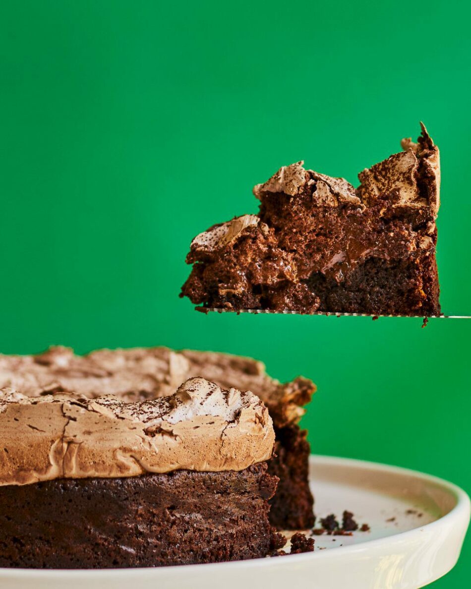 Chocolate meringue cake – delicious. magazine – Delicious Magazine