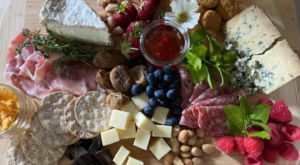 How to Set Up the Ultimate Cheese Board – New England Dairy