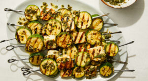 Grilled Halloumi and Zucchini With Salsa Verde Recipe – The New York Times