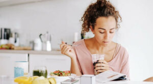 What Is Orthorexia? Symptoms & Treatment Options, From Experts … – mindbodygreen