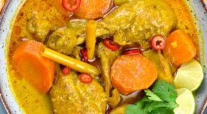 Vietnamese Chicken Curry (Cà Ri Gà)