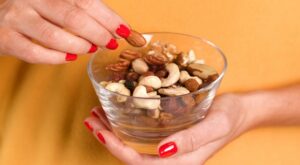 These 8 Nuts Contain The Highest Amounts of Protein