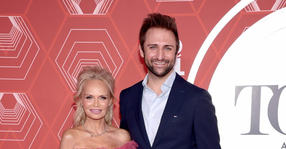 Kristin Chenoweth Is Married to Josh Bryant! Get All the Details from Their Pink-Themed Wedding