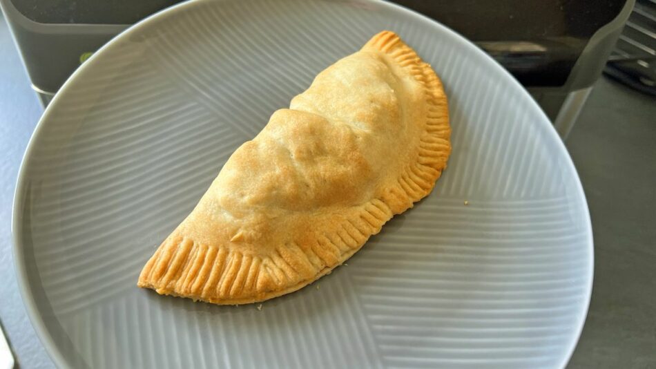 These air fryer empanadas are perfect for using up leftovers or when you’re craving comfort food