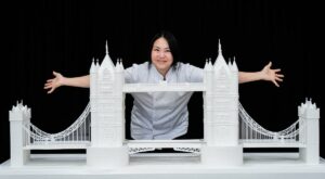 Sussex artist makes Tower Bridge sculpture entirely from 25kg of sugar