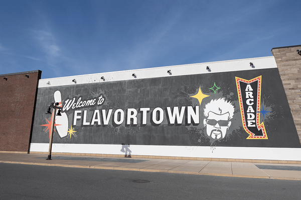 Owners of Guy Fieri restaurant in Pigeon Forge hit with wrongful termination lawsuit