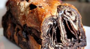 Half Moon Rondout Cafe: Donuts, Coffee, and Babka with a Story