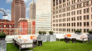 The 10 Best Rooftop Restaurants in Cleveland, Ohio | Zulie Journey | NewsBreak Original
