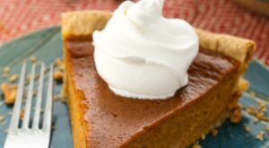 Everyone Is Running To Costco After The Early Release Of Its Pumpkin Pie