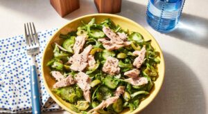 This 15-Minute Arugula & Cucumber Salad with Tuna Is a Light & Simple Dinner Idea