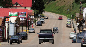 Television food star Mike Johnson checks out food scene in 2 small towns in Northwest Colorado