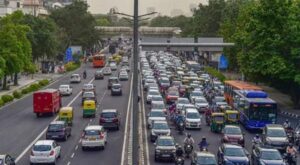 Delhi govt tells its departments to make list of overage vehicles