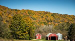 Drive the Great River Road for fall colors and outdoor adventure