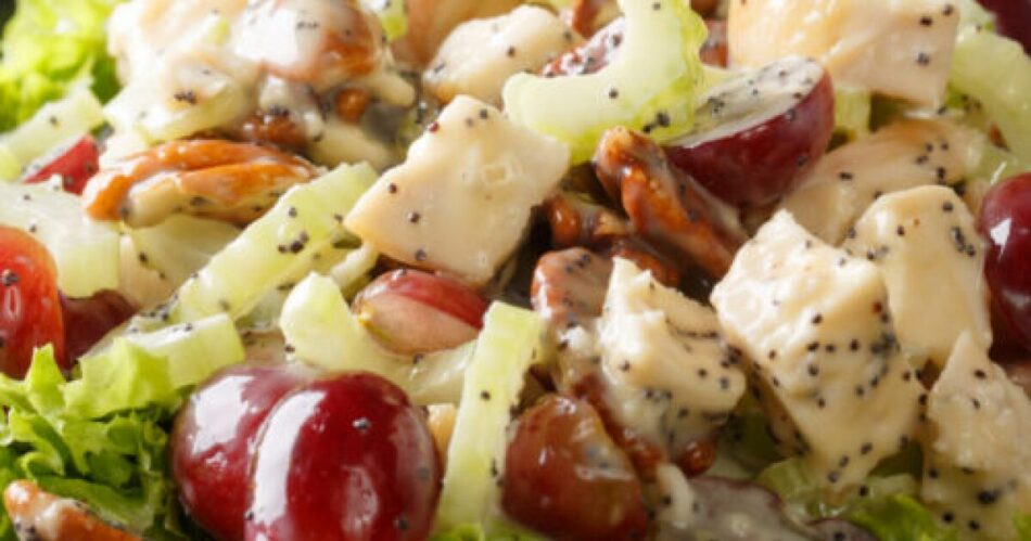 This Tangy Chicken Salad With Grapes Makes The Perfect Light Lunch
