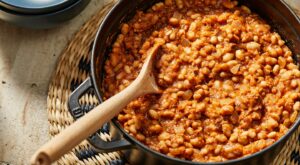 Baked beans sweetened with dates are a no-added-sugar dream come true