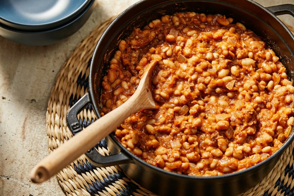 Baked beans sweetened with dates are a no-added-sugar dream come true