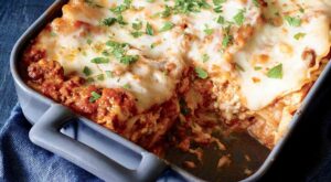 Classic Lasagna with Meat Sauce Recipe