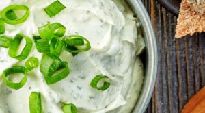 The Best Blue Cheese Dip Recipe (Easy)