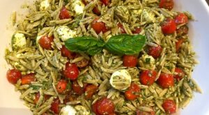 Quick 6-Ingredient Italian Caprese Orzo Pasta Salad Recipe Is Deliziosa | Salads | 30Seconds Food
