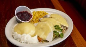 Michigan’s Best Local Eats: A Thanksgiving feast is on the menu at Harvest Moon Café