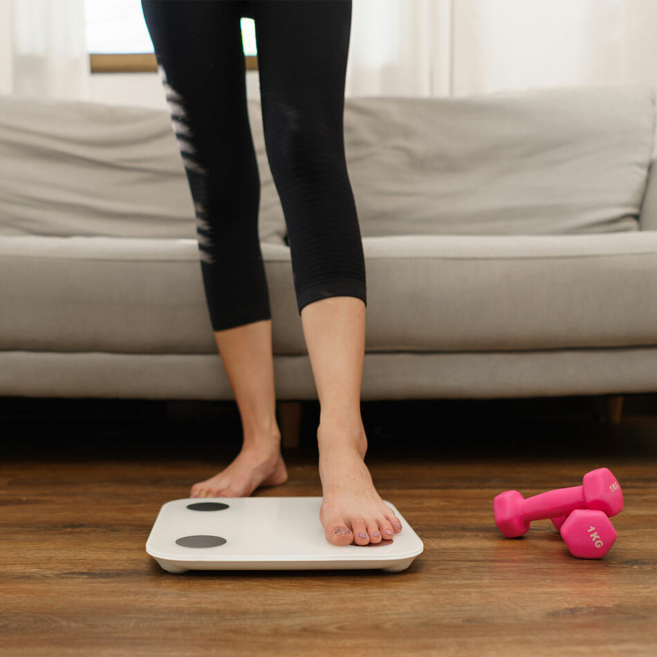 A Dietitian Tells Us How To Stay On Track With Your Weight Loss Progress Over The Holidays