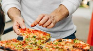 6 New York pizzerias selected by Italian pizza authority for list of best in the world