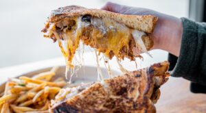 Leftover Birria Is The Luxurious Ingredient To Add To Your Next Grilled Cheese – Tasting Table