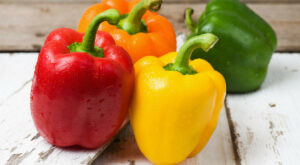Why You Won’t Find Green Bell Peppers In Colorful Multipacks