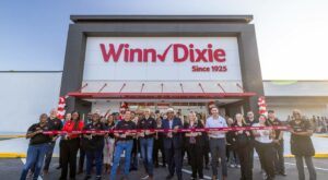 Winn-Dixie welcomes Arlington community to new College Park store
