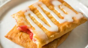 The Internet Keeps Reinventing Toaster Strudel Breakfast Sandwiches